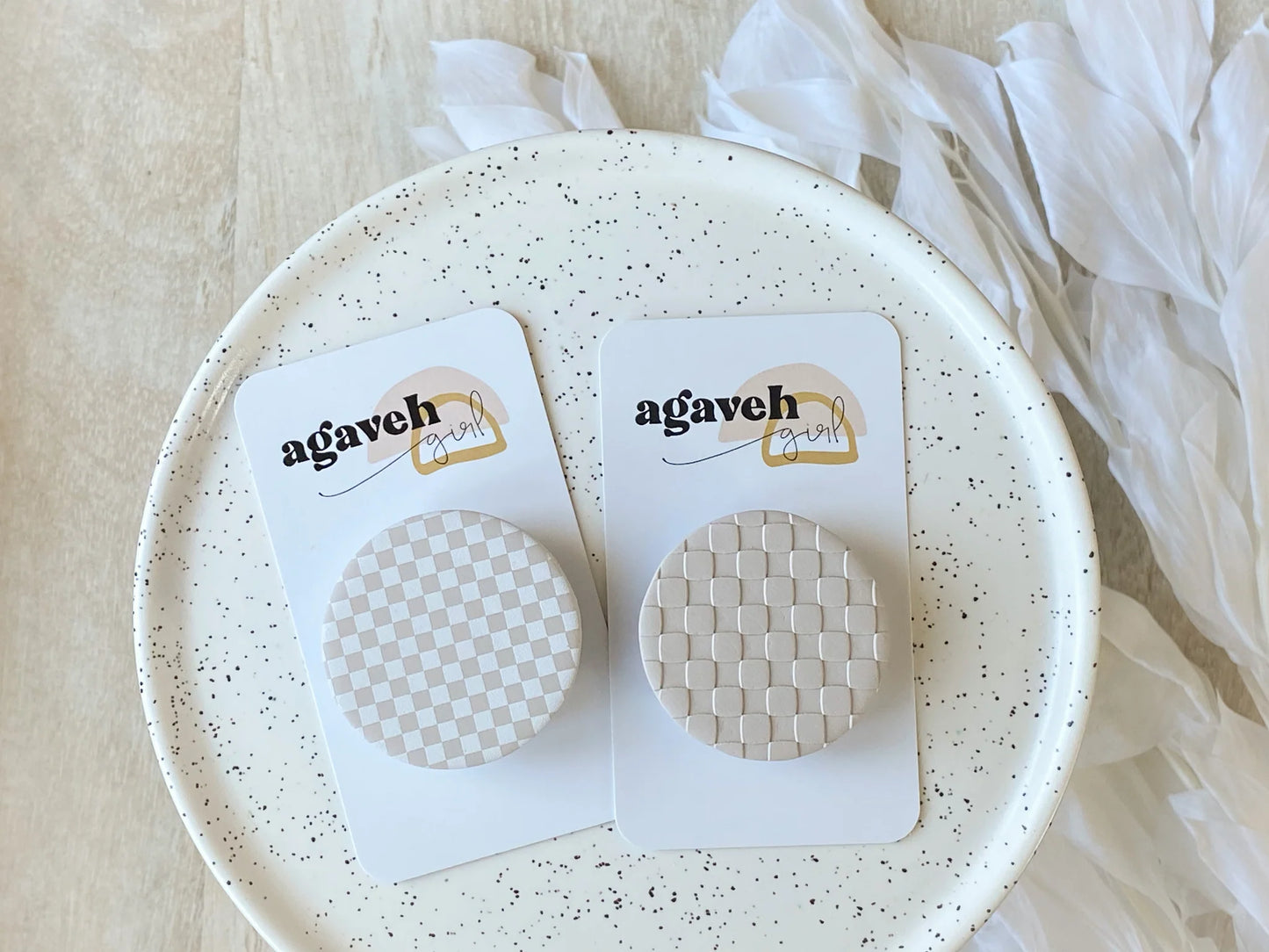 Agaveh Girl Lux Phone Grips - Beige Embossed