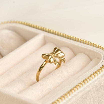 Blueyejewelry Thin Bow Ring - Gold