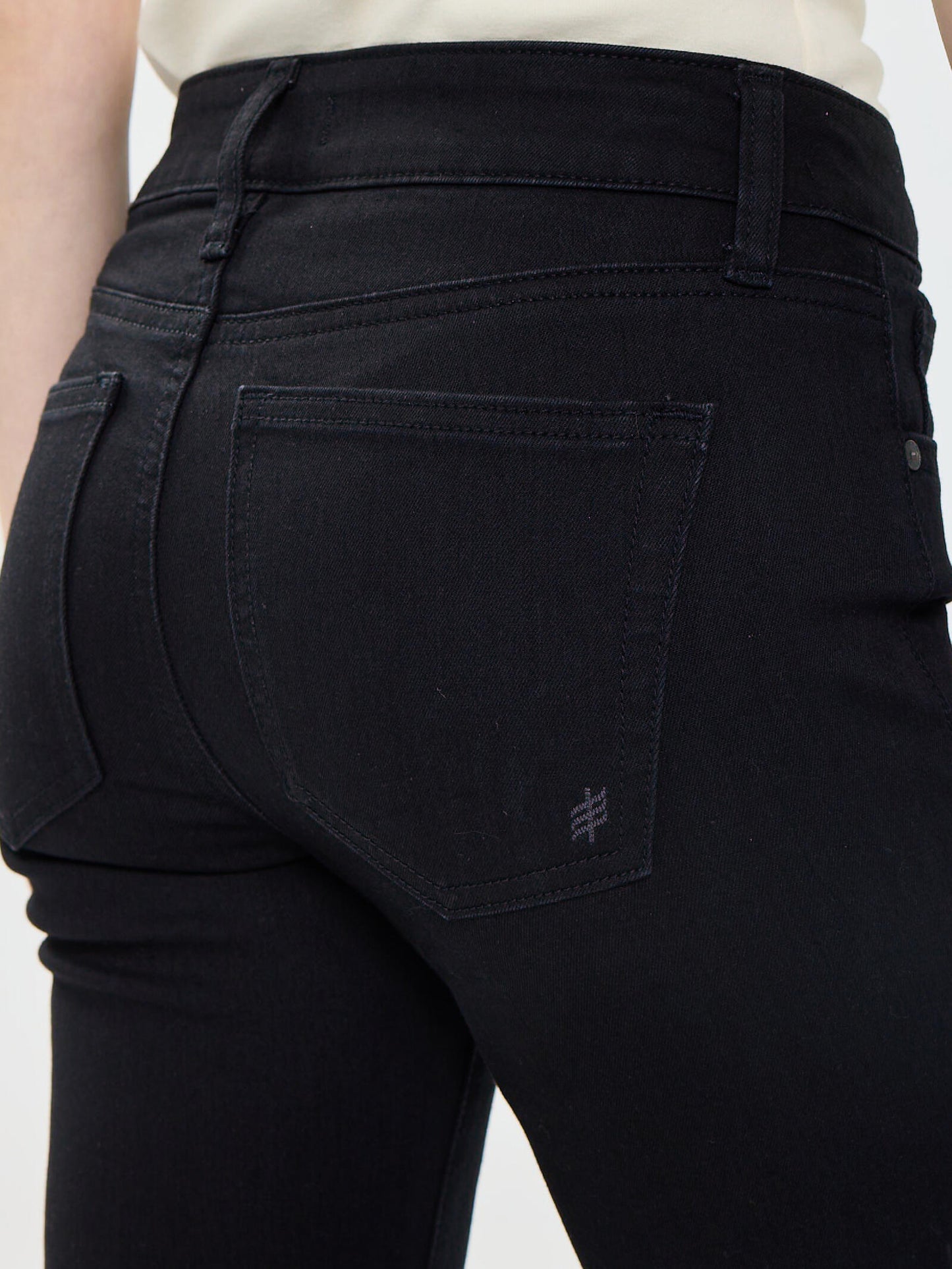 Silver Jeans Avery Trouser - Black