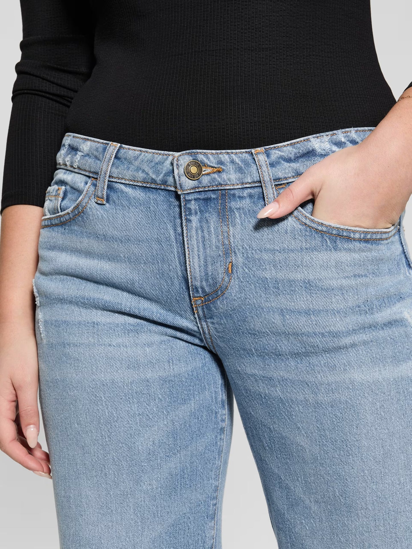 Guess Jeans Low Rise Slouchy - Good News