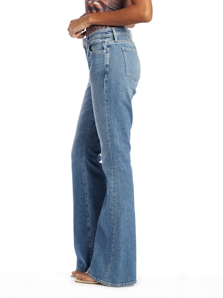 Guess Carter Mid Rise Flare Jeans - Baker