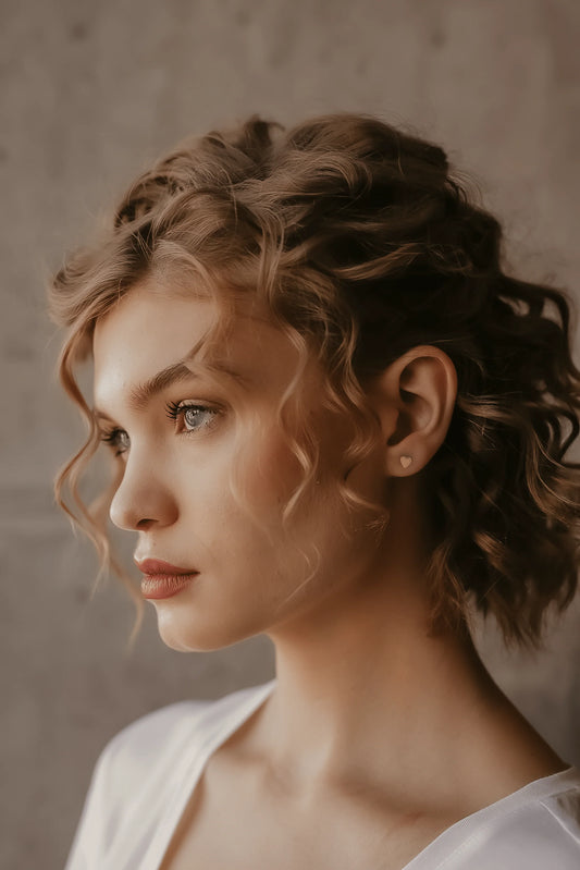 Eliasz and Ella Petite Heart Studs in 18k - Gold