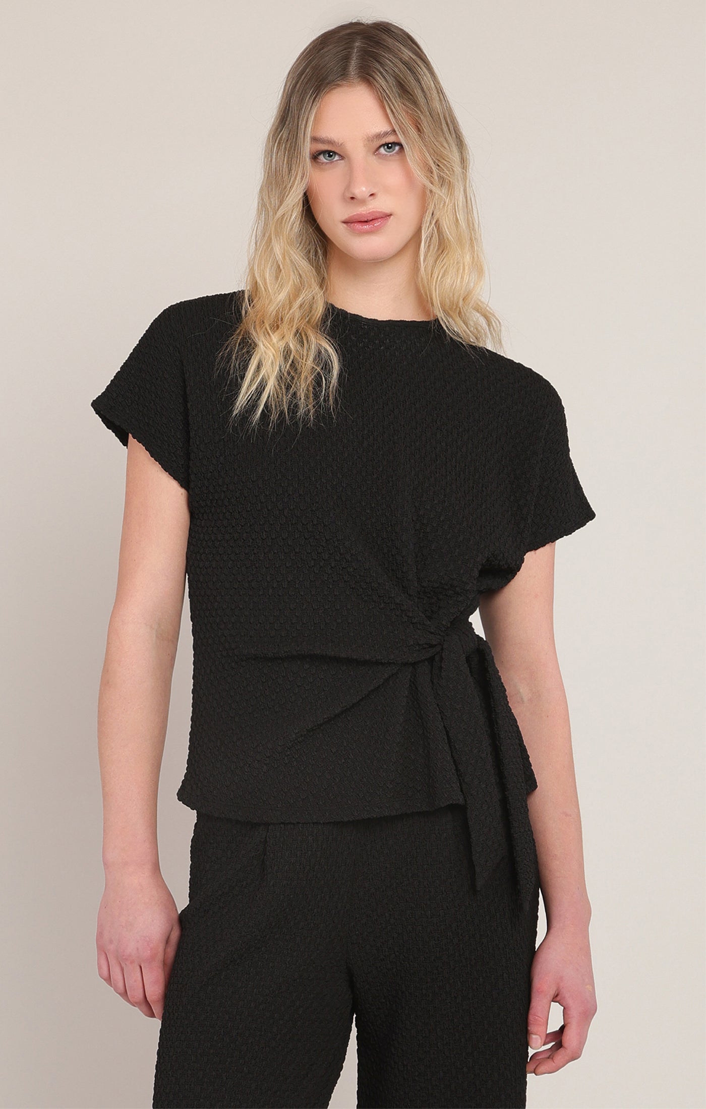 Dex Textured Knot Top - Black